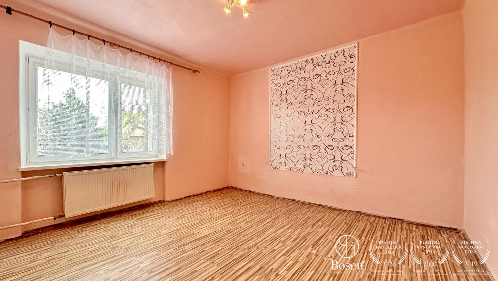 BOSEN | Rezervované, poschodový rodinný dom, Fiľakovo, 800m2