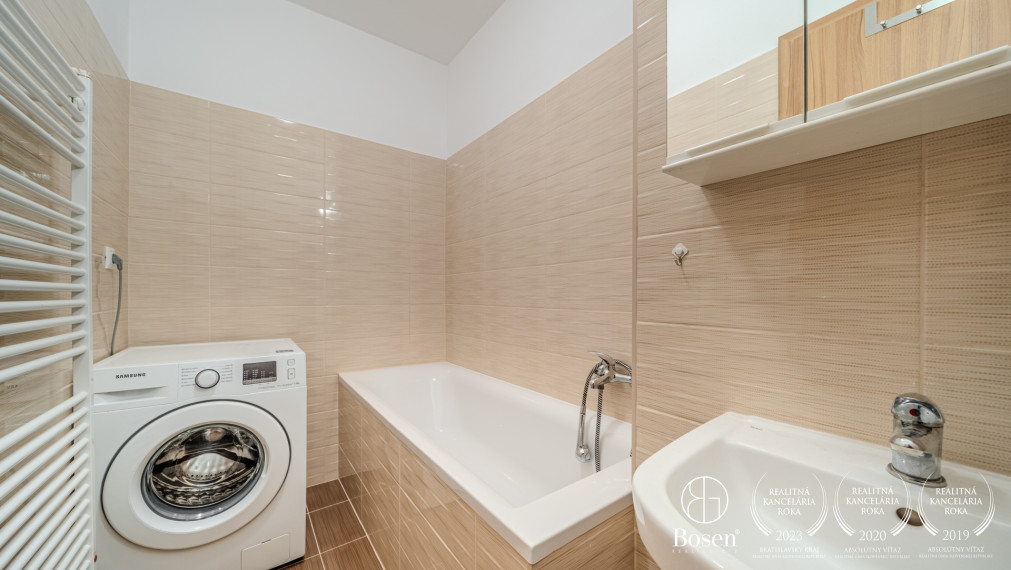 BOSEN | Prenájom 1-izbový byt s parkovacím statím   v garáži Slovenský Grob