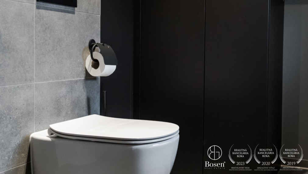 PREDANÉ - BOSEN | 4 izbový rodinný dom pri hrádzi, Hamuliakovo