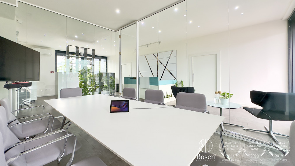 BOSEN | Nadštandardny kancelársky priestor ihneď k užívaniu, VILLAGGIO, 124m2
