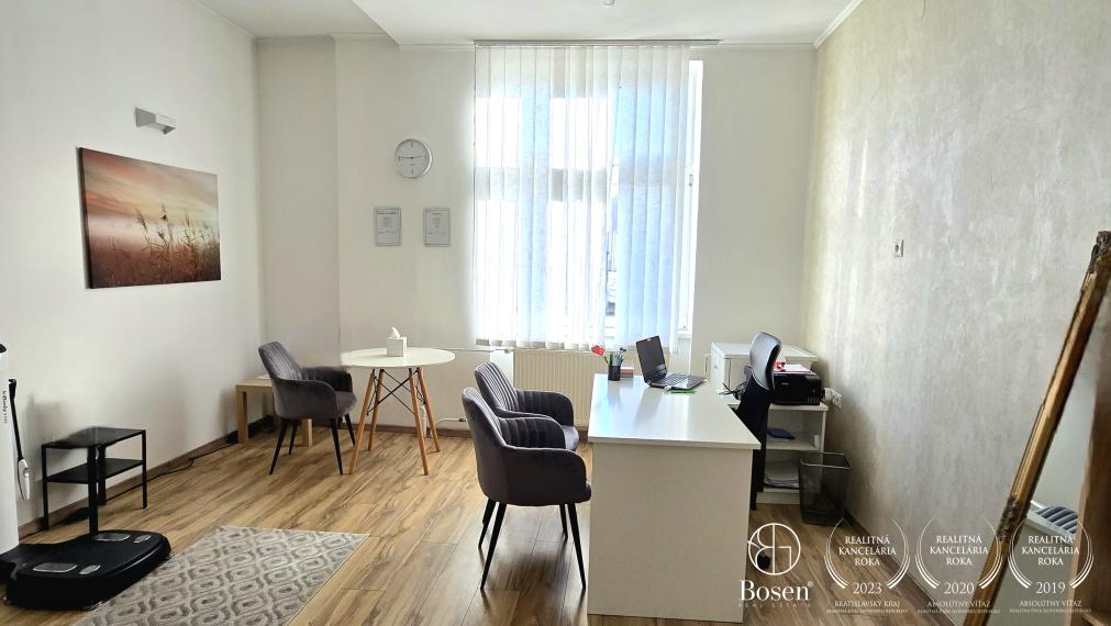 BOSEN | Prenájom kancelárskeho priestoru_25 m2 v centre mesta Dunajská Streda