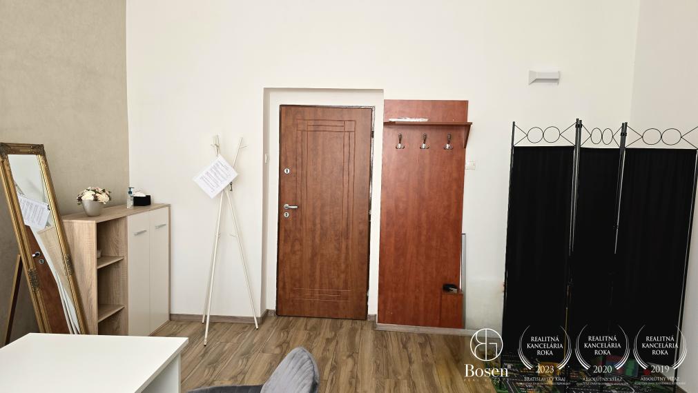 BOSEN | Prenájom kancelárskeho priestoru_25 m2 v centre mesta Dunajská Streda
