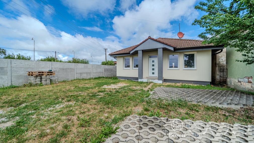 REZERVOVANÝ - BOSEN | 4 izbový rodinný dom, Kuchyňa, 1000 m2