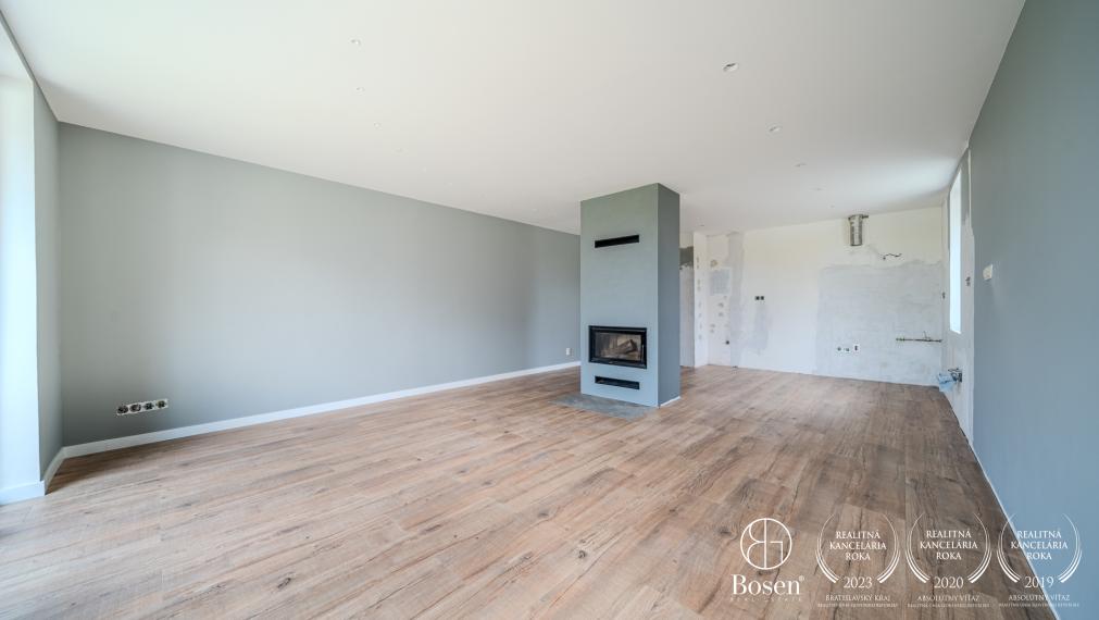 REZERVOVANÝ - BOSEN | 4 izbový rodinný dom, Kuchyňa, 1000 m2
