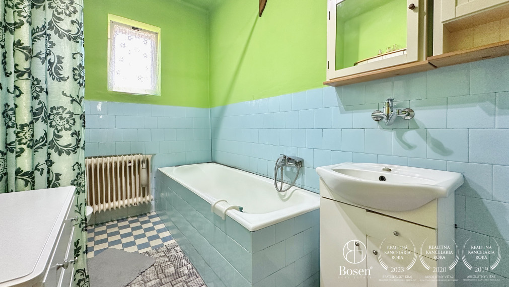 BOSEN | NOVÁ CENA, Rodinný dom v krásnom prostredí.