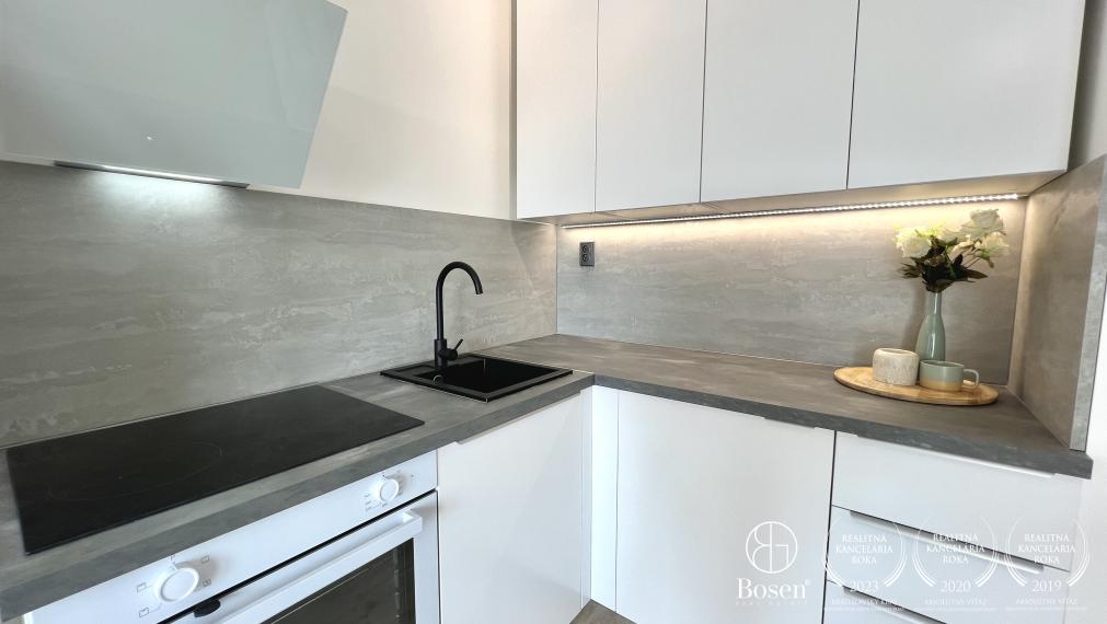 BOSEN | Prenájom 1 izbový klimatizovaný byt s parkovacím státím v novostavbe Slnečnice POP - Bratislava, Petržalka