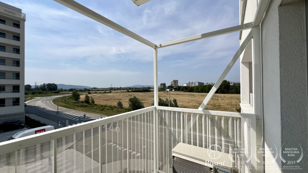 BOSEN | Prenájom 1 izbový klimatizovaný byt s parkovacím státím v novostavbe Slnečnice POP - Bratislava, Petržalka