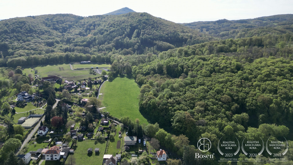 BOSEN | Stavebný pozemok, 35 min od Prahy, nádherné okolie, Bořislav, 2579 m2