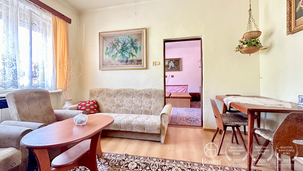 BOSEN | 2 izbový, rodinný dom s garážou, Fiľakovo, 630m2.