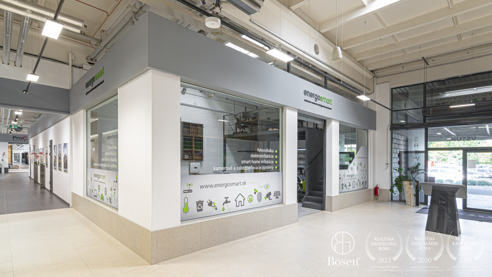 BOSEN | Obchodný priestor v New Living Center, 26 m2, Rožňavská ul.