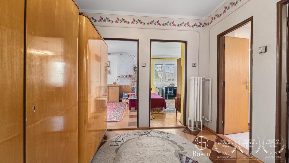 BOSEN | Dvojpodlažný podpivničený rodinný dom s veľkým pozemkom pri lese