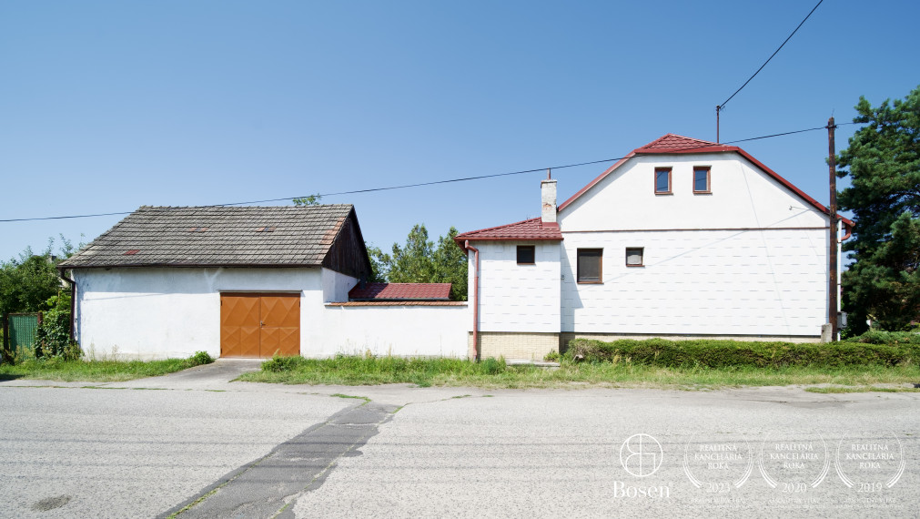 REZERVOVANÉ - BOSEN | Rodinný dom s dvomi garážami, Kúty, Štefánikova, na pozemku 990 m2