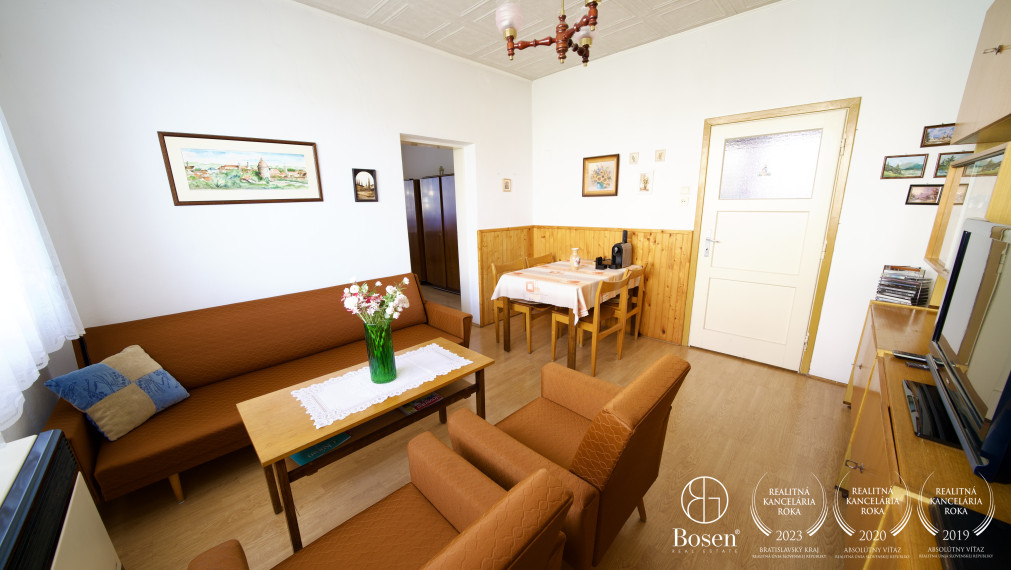 REZERVOVANÉ - BOSEN | Rodinný dom s dvomi garážami, Kúty, Štefánikova, na pozemku 990 m2