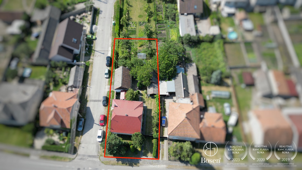 REZERVOVANÉ - BOSEN | Rodinný dom s dvomi garážami, Kúty, Štefánikova, na pozemku 990 m2