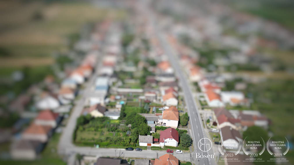 REZERVOVANÉ - BOSEN | Rodinný dom s dvomi garážami, Kúty, Štefánikova, na pozemku 990 m2