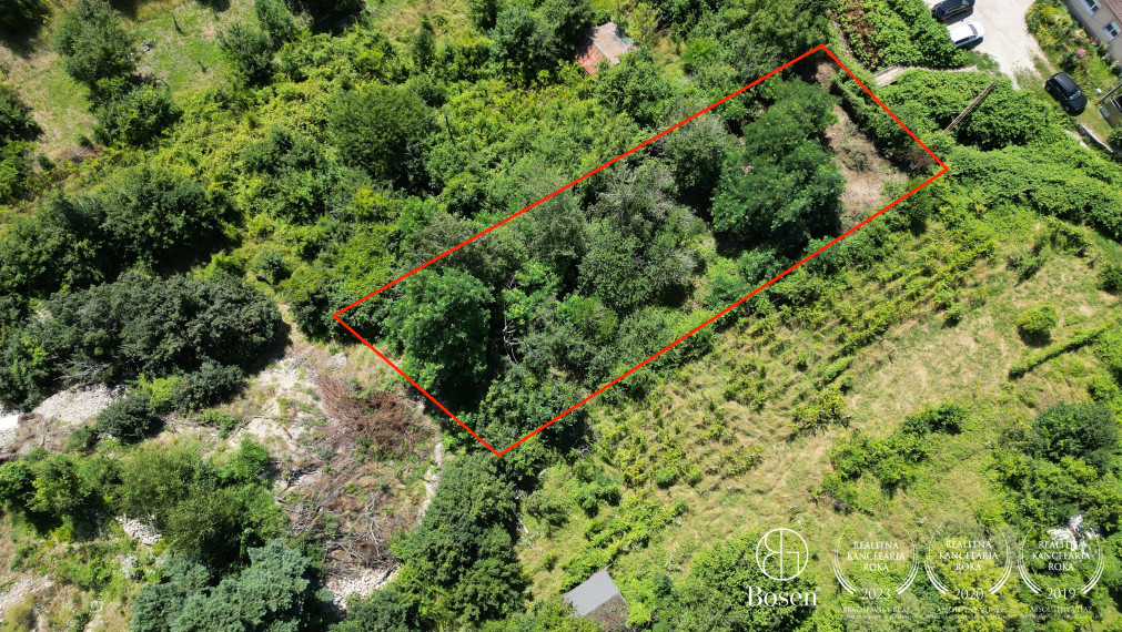 BOSEN | Building plot suitable for the construction of a family house in the town of Svätý Jur, 1006 m2