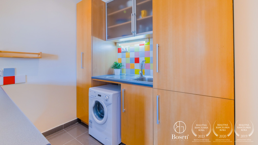 BOSEN | PREDANÉ - Priestranný 2 izbový byt v uzatvorenom areáli, ulica Záhradnícka, Bratislava - Nivy, 62 m2