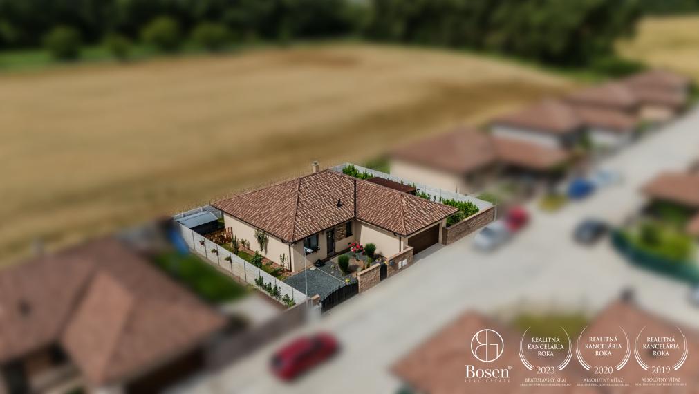 PREDANÉ - BOSEN |  4 izbový rodinný dom, s dvojgarážou, Hurbanova Ves