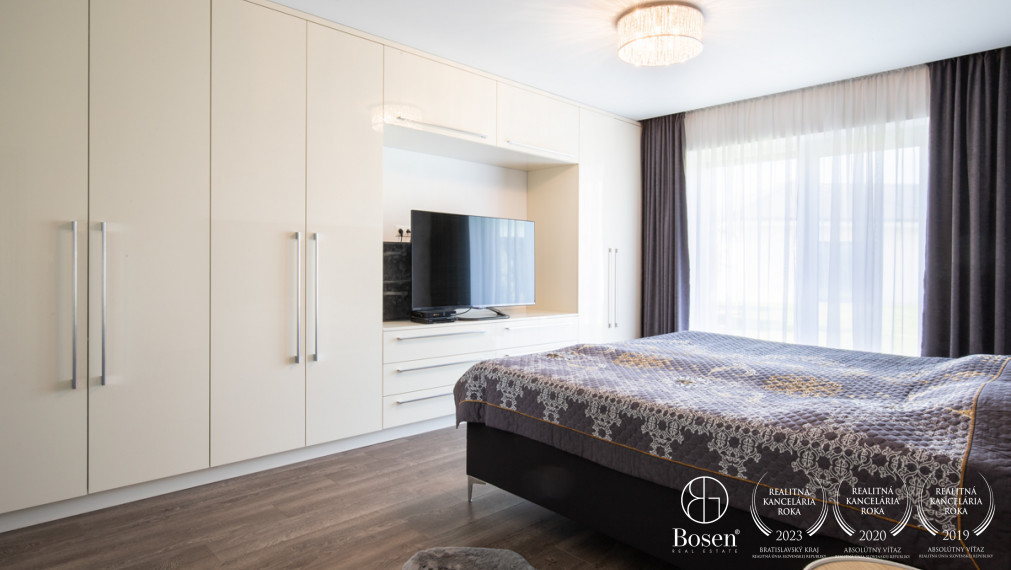 PREDANÉ | BOSEN | Luxusný RD s hosťovským domom a s bazénom