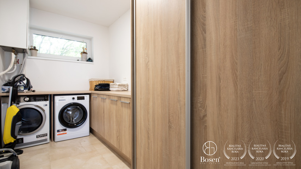 PREDANÉ | BOSEN | Luxusný RD s hosťovským domom a s bazénom