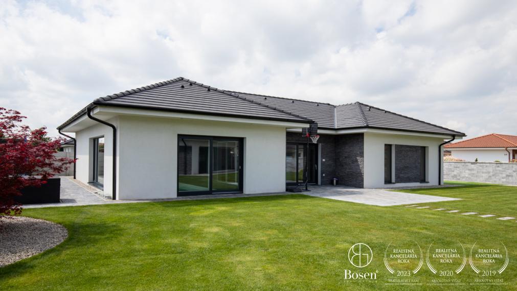 PREDANÉ | BOSEN | Luxusný RD s hosťovským domom a s bazénom