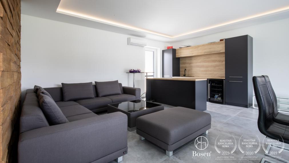 PREDANÉ | BOSEN | Luxusný RD s hosťovským domom a s bazénom