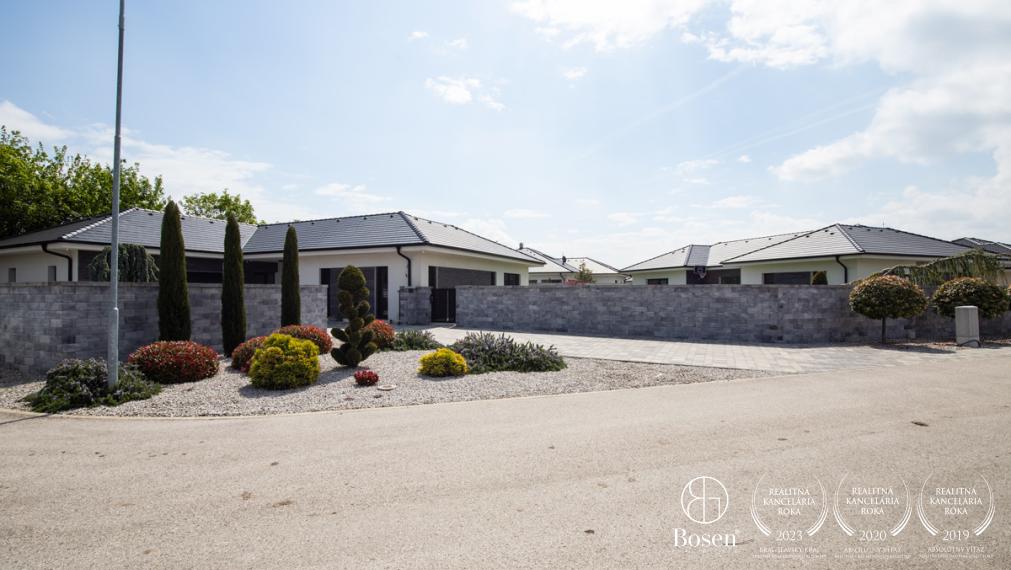 PREDANÉ | BOSEN | Luxusný RD s hosťovským domom a s bazénom