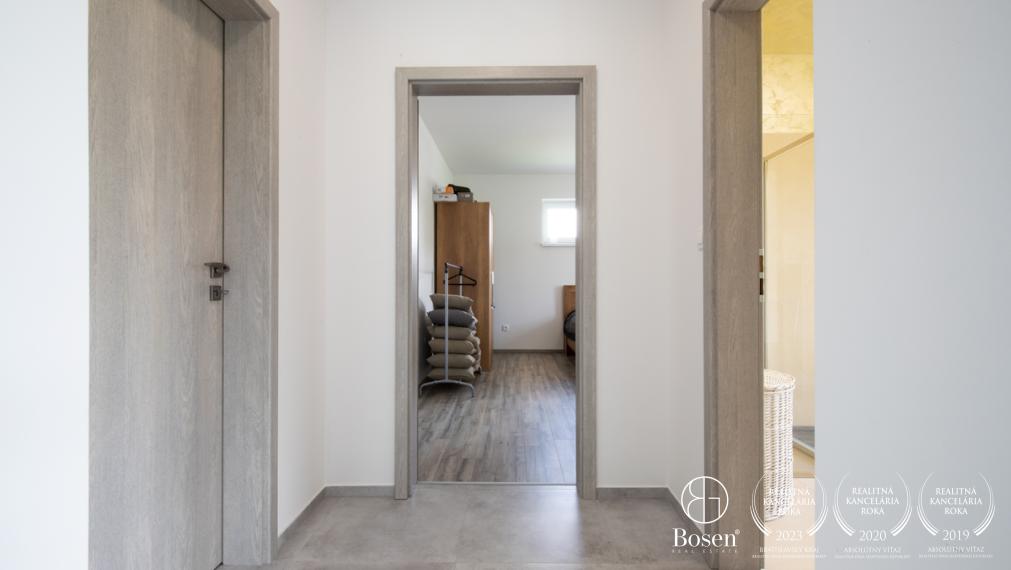 PREDANÉ | BOSEN | Luxusný RD s hosťovským domom a s bazénom