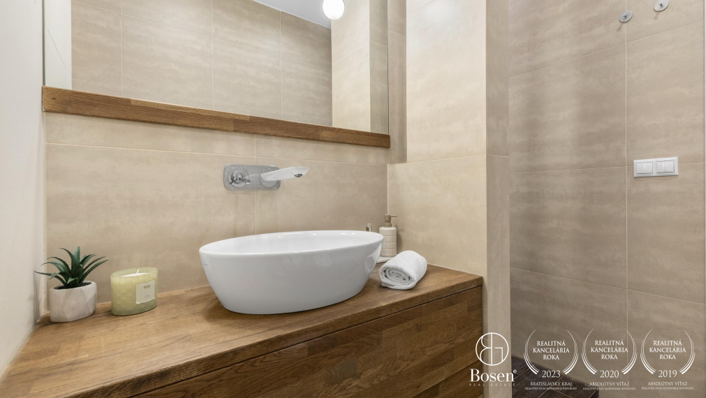 PREDANÝ - BOSEN | Vkusný 3 izb. byt po kompletnej rekonštrukcii, ulica Pražská, Bratislava - Staré Mesto, 88 m2