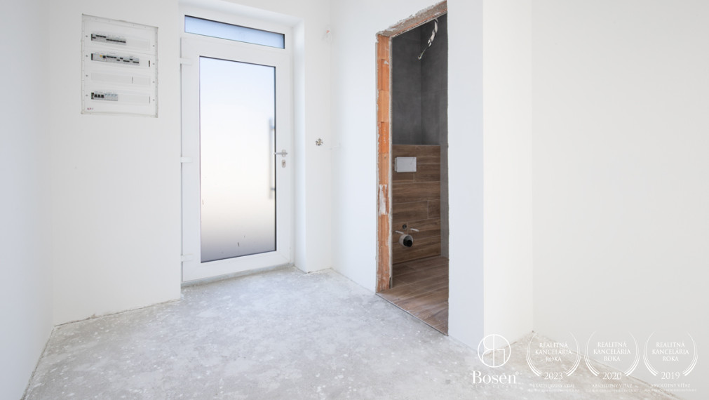 BOSEN | Poschodový 3i RD v Gabčíkove, ZNÍŽENÁ CENA!!!