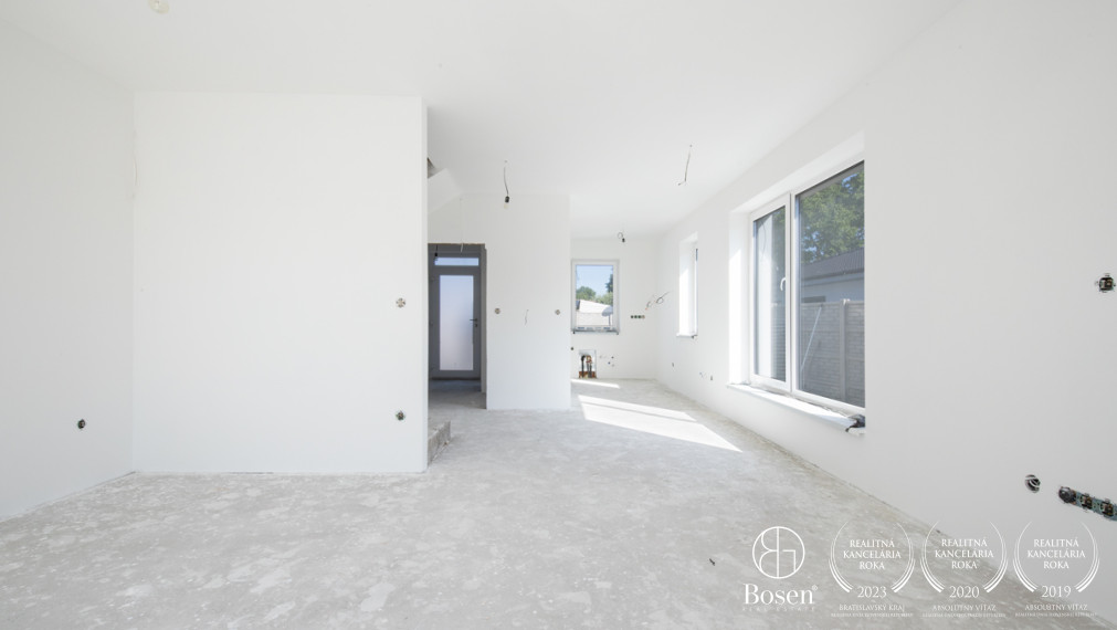 BOSEN | Poschodový 3i RD v Gabčíkove, ZNÍŽENÁ CENA!!!