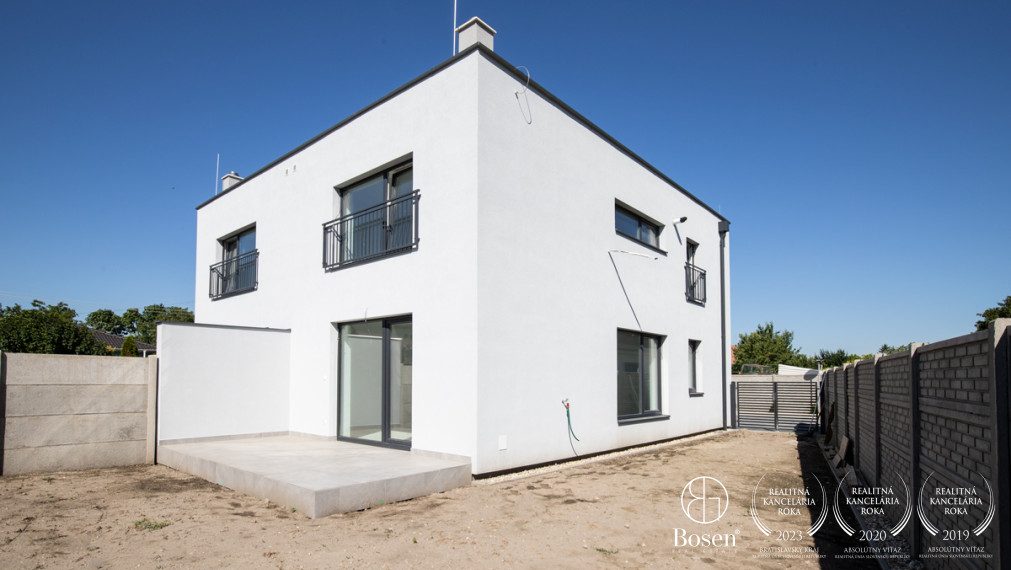 BOSEN | Poschodový 3i RD v Gabčíkove, ZNÍŽENÁ CENA!!!