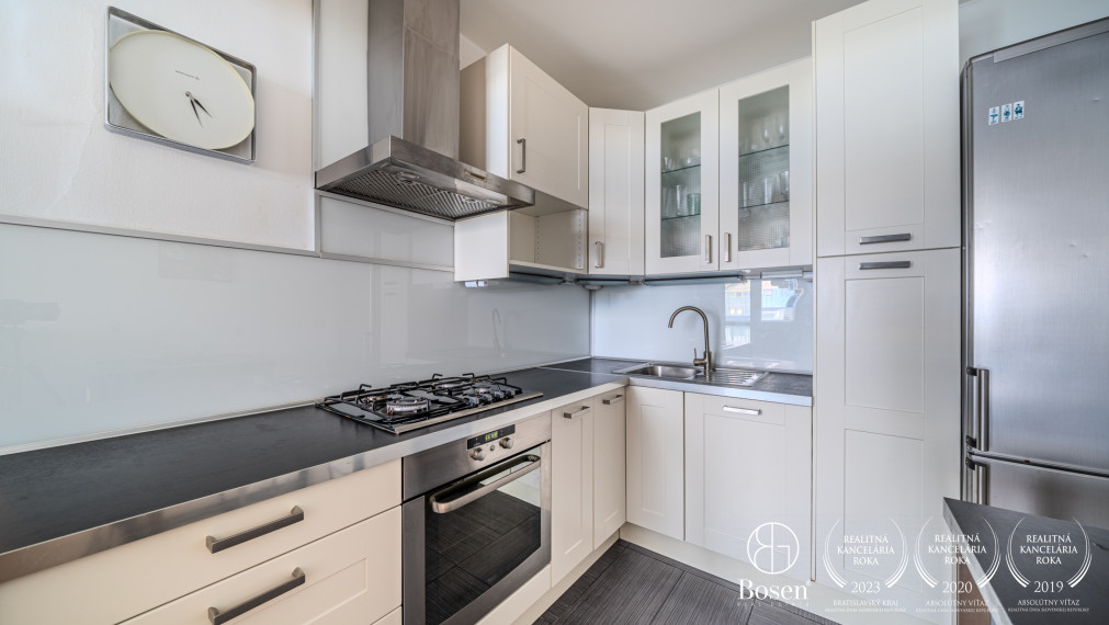 BOSEN | Zariadený 2 izbový byt v blízkosti lesoparku, 55,93 m2, ul. Bebravská, Bratislava - Vrakuňa