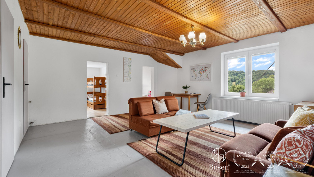 BOSEN | Príjemný rodinný dom s rozsiahlym pozemkom 5860 m2