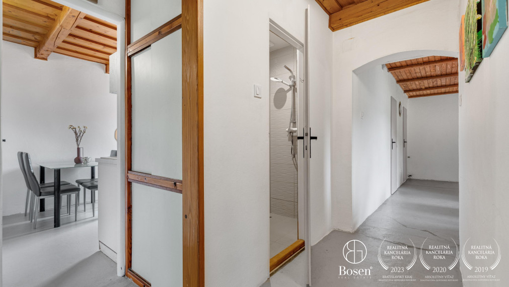 BOSEN | Príjemný rodinný dom s rozsiahlym pozemkom 5860 m2