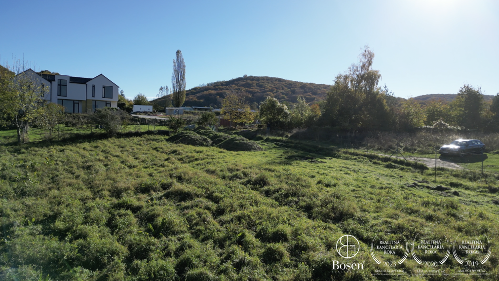 BOSEN | Stavebný pozemok s krásnym okolím, Marianka, 1000 m2