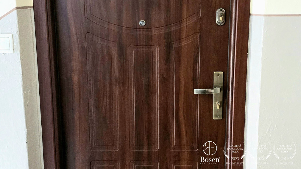 BOSEN | 4 izbový priestranný čiastočne zariadený byt na prenájom, Dunajská Streda