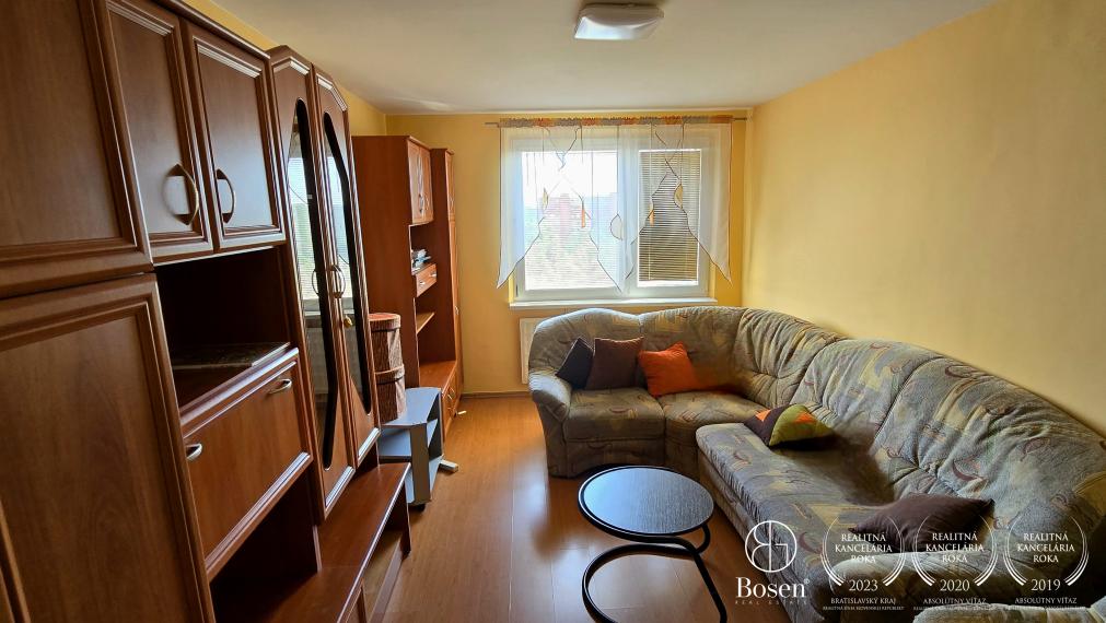 BOSEN | 4 izbový priestranný čiastočne zariadený byt na prenájom, Dunajská Streda