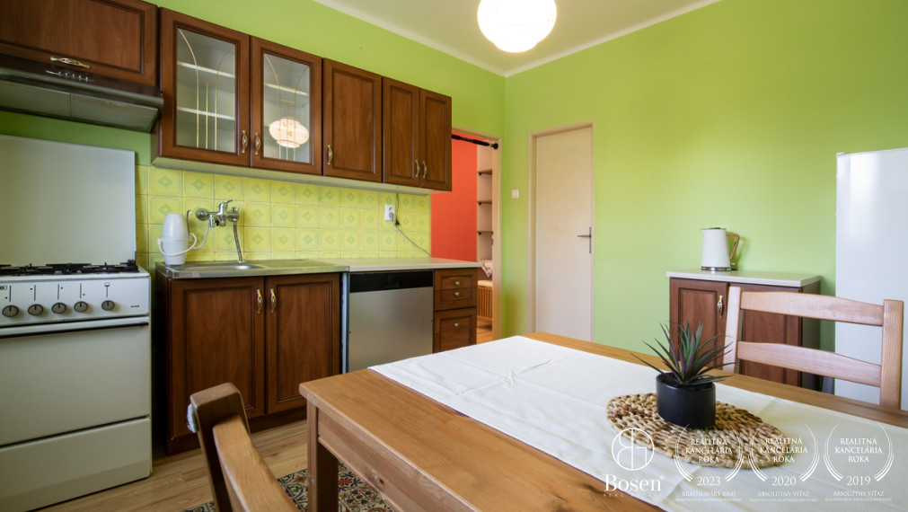 BOSEN |  RD s rozlohou 300m² pri termálnom kúpalisku