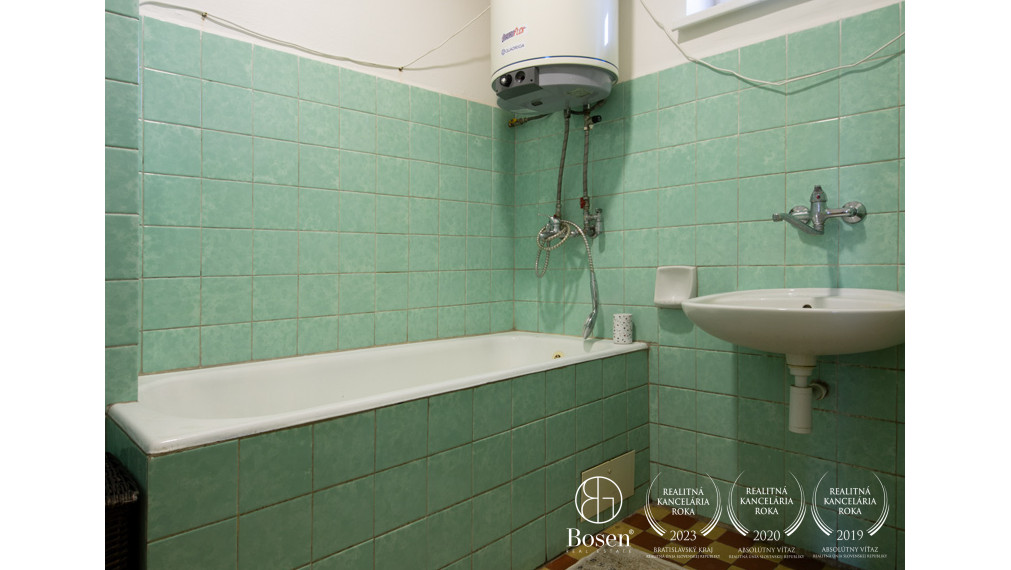 BOSEN |  RD s rozlohou 300m² pri termálnom kúpalisku