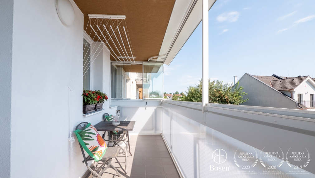 BOSEN | REZERVOVANÝ Na predaj 3 izbový byt v novostavbe s parkovacím státím, Dunajská Lužná