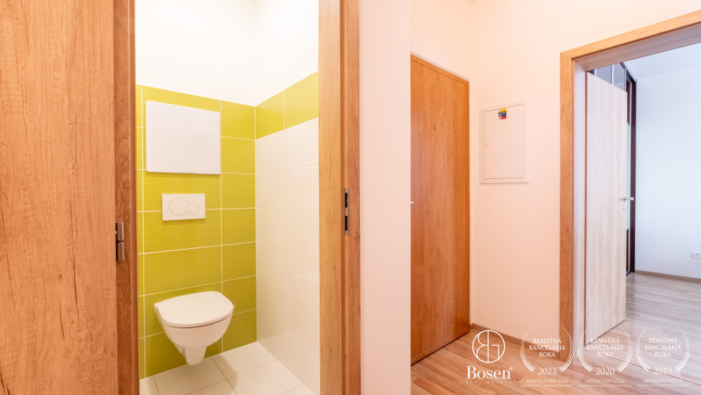 BOSEN | REZERVOVANÝ Na predaj 3 izbový byt v novostavbe s parkovacím státím, Dunajská Lužná