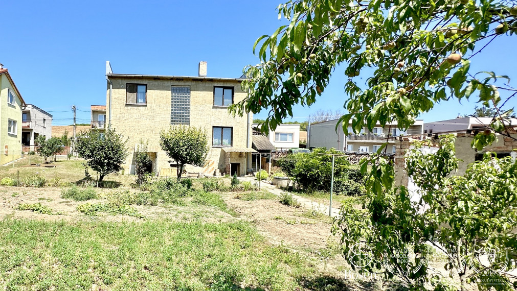 BOSEN | REZERVOVANÉ | Poschodový rodinný dom, Šávoľ, 800m2