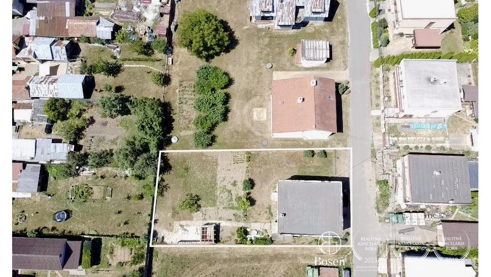 BOSEN | REZERVOVANÉ | Poschodový rodinný dom, Šávoľ, 800m2