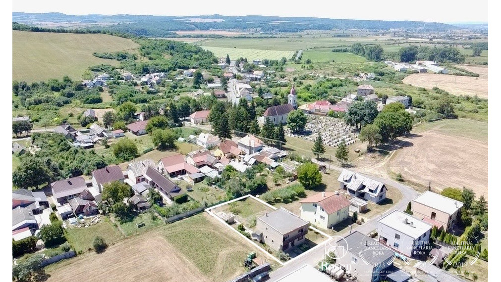 BOSEN | REZERVOVANÉ | Poschodový rodinný dom, Šávoľ, 800m2