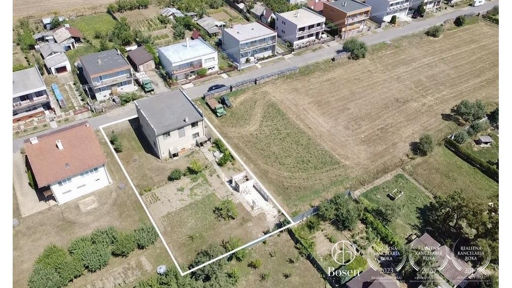 BOSEN | REZERVOVANÉ | Poschodový rodinný dom, Šávoľ, 800m2