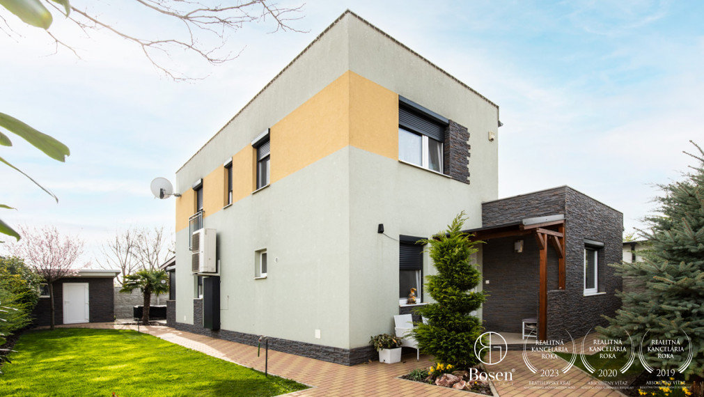 BOSEN | 4i Rodinný dom v tichej časti mesta Dunajská Streda na konci slepej ulici