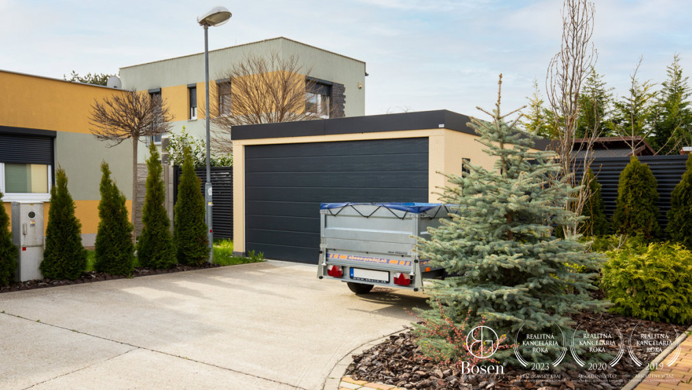 BOSEN | 4i Rodinný dom v tichej časti mesta Dunajská Streda na konci slepej ulici