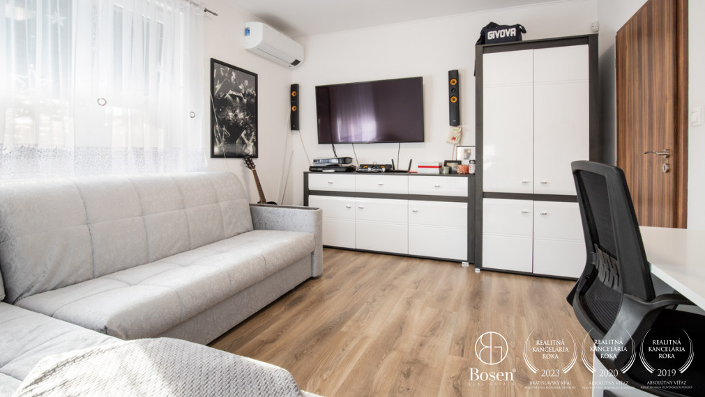 BOSEN | 4i Rodinný dom v tichej časti mesta Dunajská Streda na konci slepej ulici