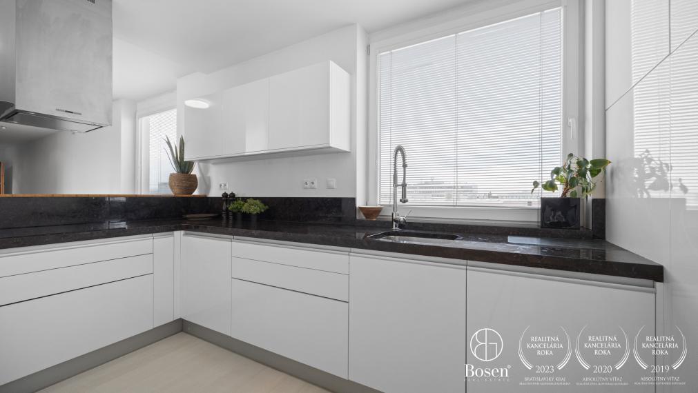 Elegantný 5-izbový byt s veľkorysou terasou vo vynikajúcej bratislavskej lokalite